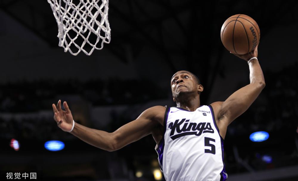 更加被动的 更加被动的